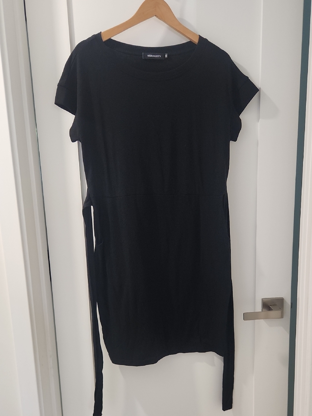 WEEKDAY Black Short-Sleeve Tie-Waist Dress